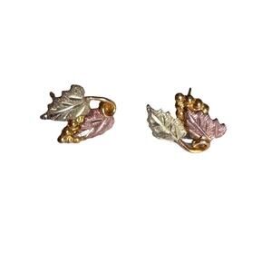 Vintage Black Hills 10Kt Gold Grapes/Leaves Earrings Stamped Pierced Estate